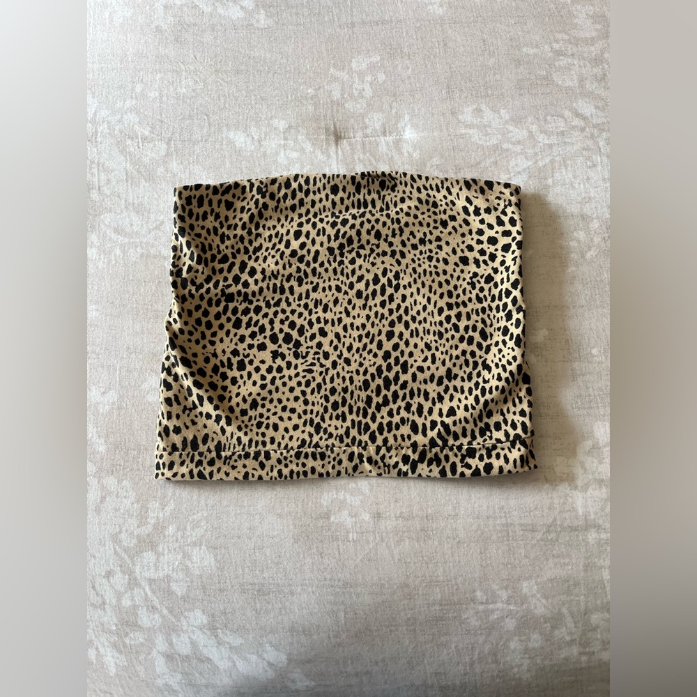 Size xs/s cheetah tube top from pac sun. Worn once.